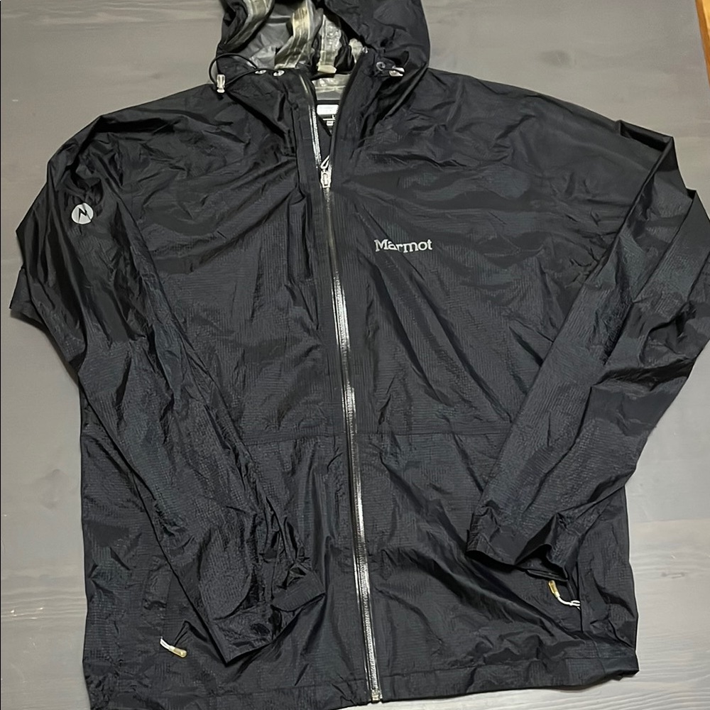 Marmot Black Raincoat with Hood and Water-Resistant Material